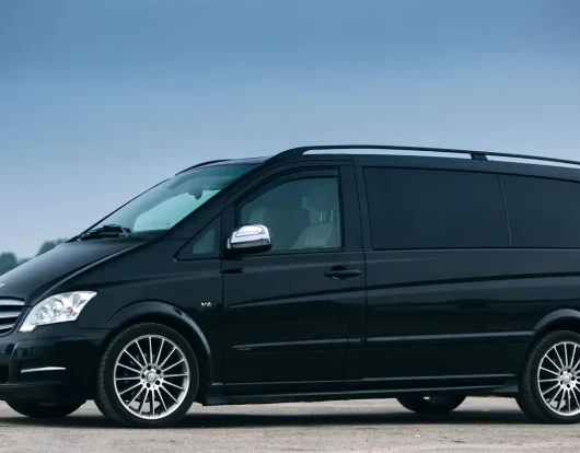 Πολυτελείς μετακινήσεις με οδηγό | Executive Transfer Αθήνα | Athens